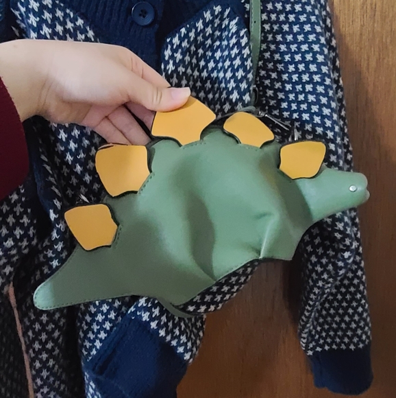 Cute Dinosaur crossbody bag with adjustable shoulder strap. - Picture 4 of 4